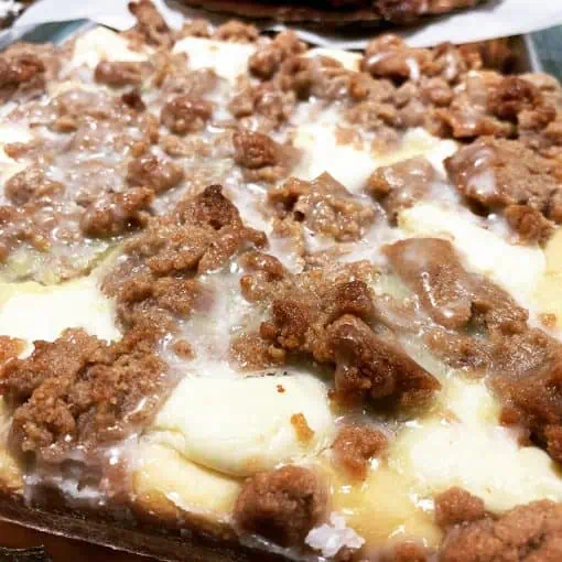 CHEESE CRUMB CAKE
